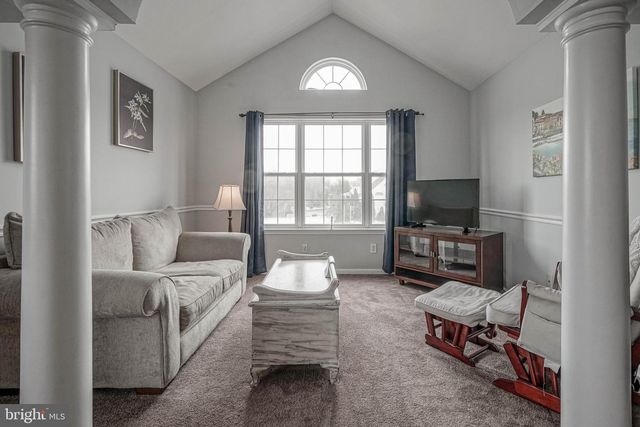 118 DELAWARE XING, Swedesboro, NJ 08085