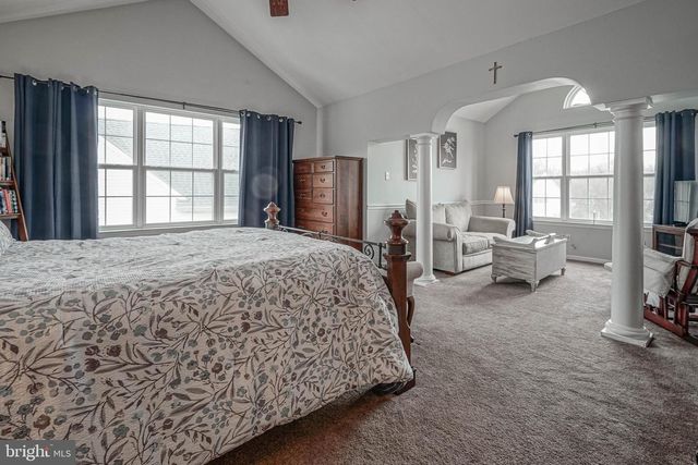 118 DELAWARE XING, Swedesboro, NJ 08085