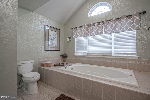 118 DELAWARE XING, Swedesboro, NJ 08085