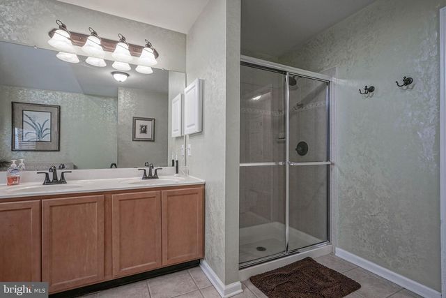 118 DELAWARE XING, Swedesboro, NJ 08085