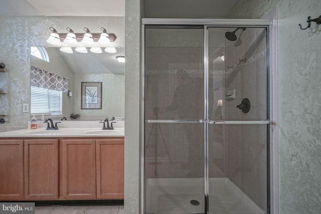 118 DELAWARE XING, Swedesboro, NJ 08085