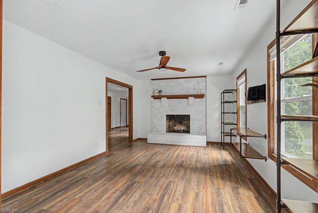 6495 Glenside Court CT, Gloucester, VA 23061
