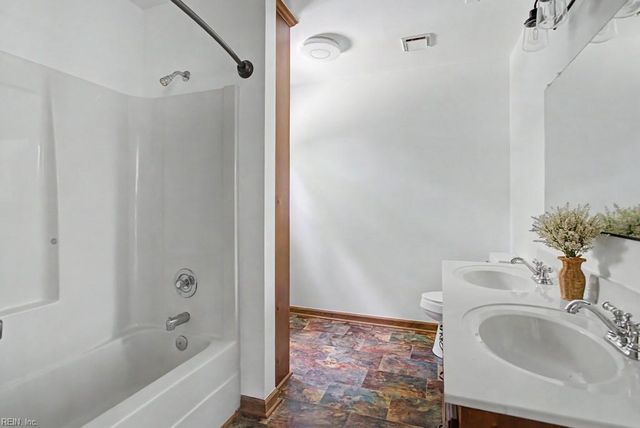 6495 Glenside Court CT, Gloucester, VA 23061