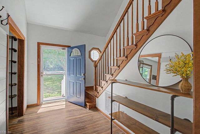 6495 Glenside Court CT, Gloucester, VA 23061