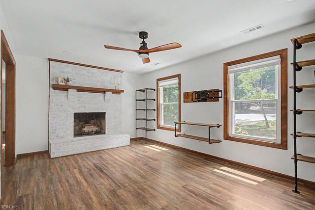 6495 Glenside Court CT, Gloucester, VA 23061