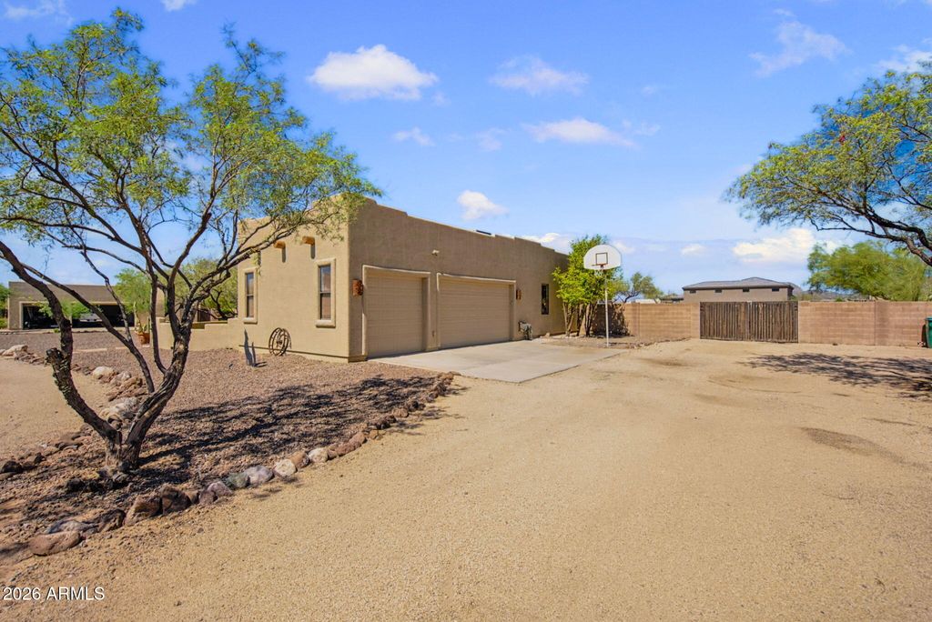 2818 W Tanya Trail, Phoenix, AZ 85086 — photo 4