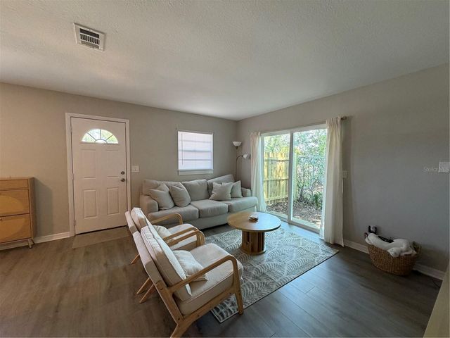 1720 W ARCH STREET, Tampa, FL 33607