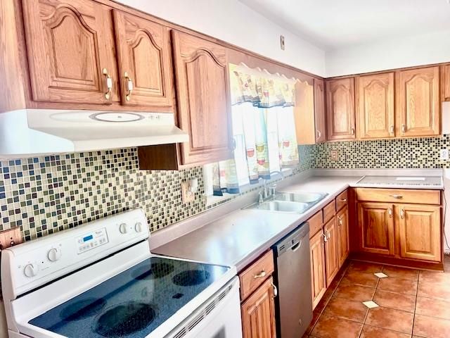 2209 S Inwood Drive, Huntington, WV 25701