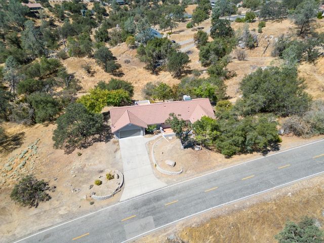 28684 Copper Creek Drive, Coarsegold, CA 93614