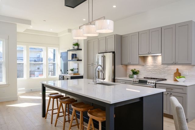 21 Tanglewood Road 1, Boston, MA 02124