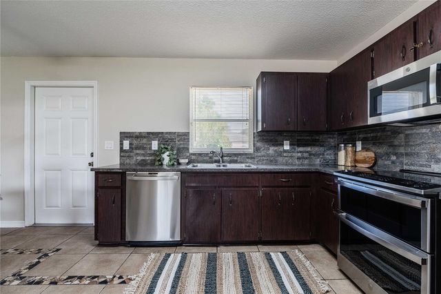4864 CEDAR VIEW DRIVE, Mulberry, FL 33860