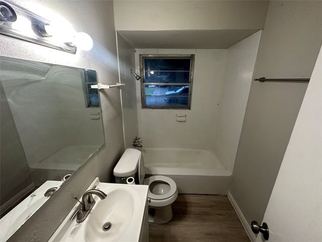 2908 Binyon Street, Fort Worth, TX 76133