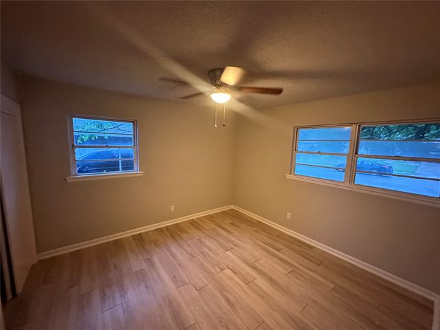 2908 Binyon Street, Fort Worth, TX 76133