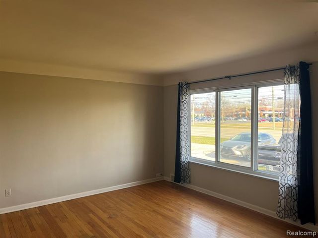 49633 Hayes Road, Shelby Twp, MI 48315