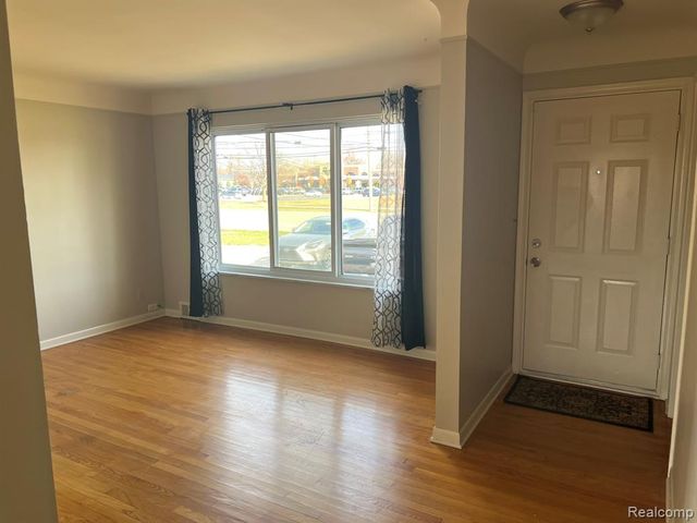 49633 Hayes Road, Shelby Twp, MI 48315