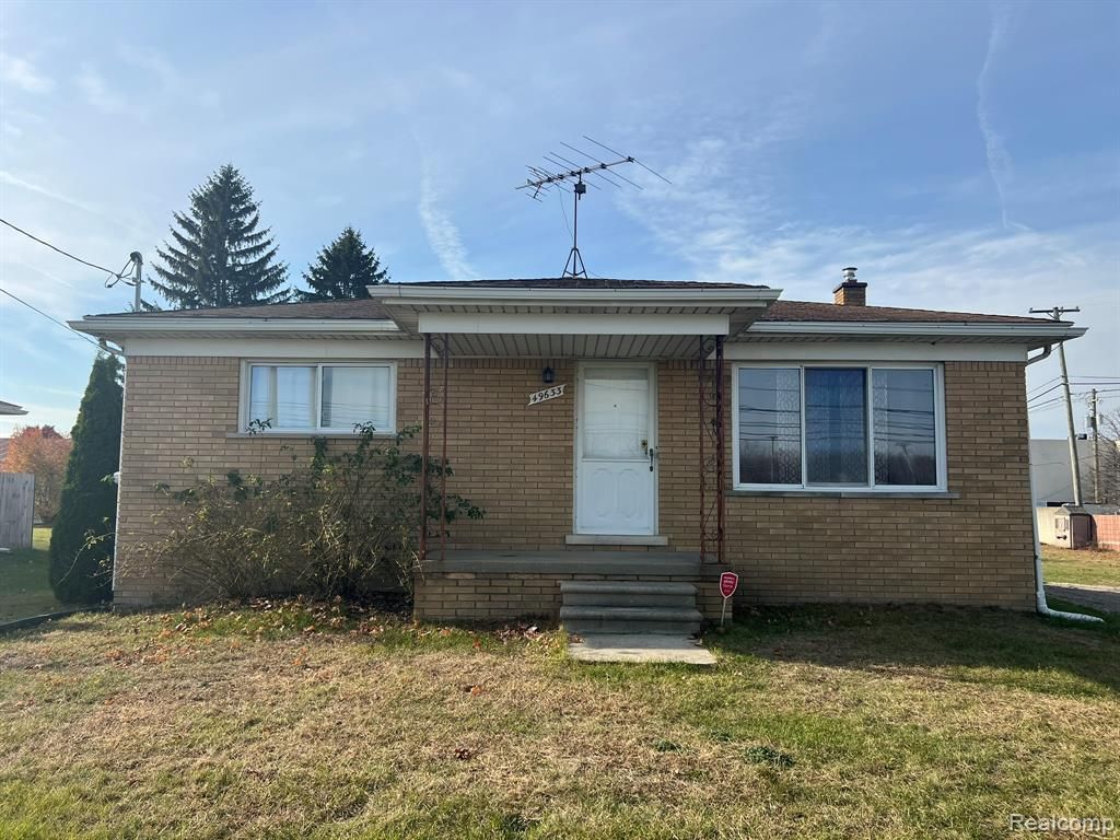 49633 Hayes Road, Shelby Twp, MI 48315