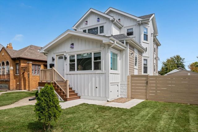 135 S 19th Avenue, Maywood, IL 60153