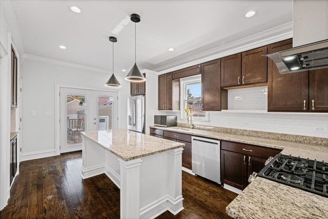 135 S 19th Avenue, Maywood, IL 60153