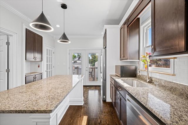 135 S 19th Avenue, Maywood, IL 60153