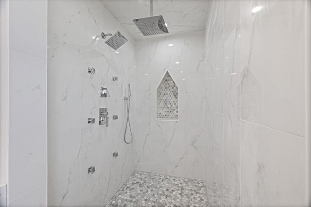 135 S 19th Avenue, Maywood, IL 60153