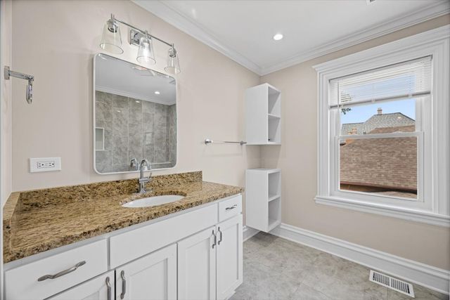 135 S 19th Avenue, Maywood, IL 60153
