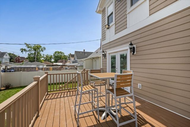 135 S 19th Avenue, Maywood, IL 60153