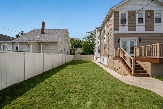 135 S 19th Avenue, Maywood, IL 60153