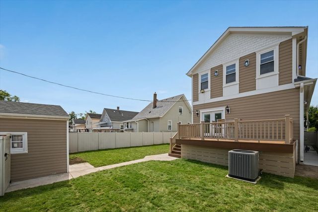 135 S 19th Avenue, Maywood, IL 60153
