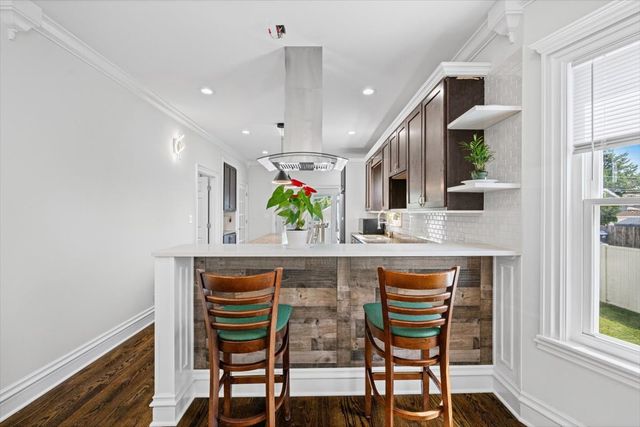 135 S 19th Avenue, Maywood, IL 60153