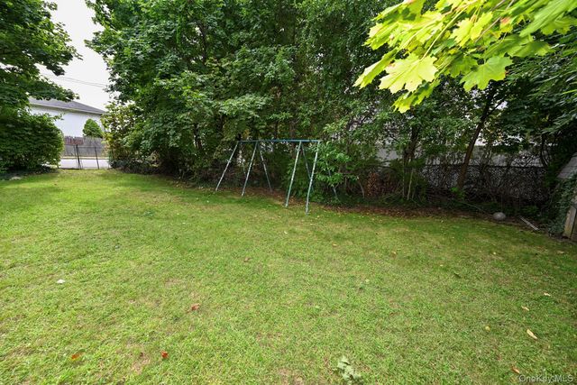 41 Porter Street, Elmont, NY 11003