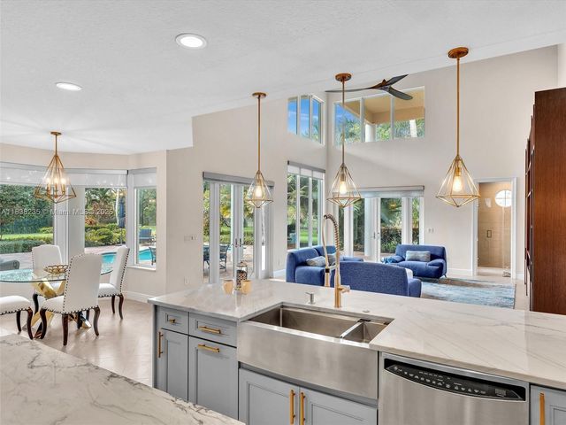 3849 Gulfstream Way, Davie, FL 33328