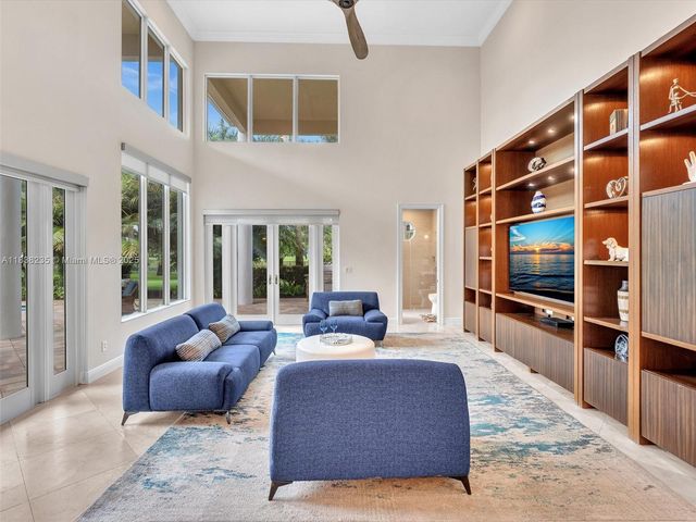 3849 Gulfstream Way, Davie, FL 33328