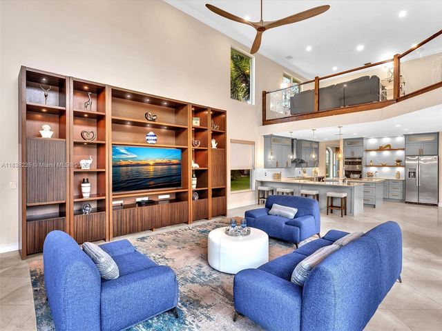 3849 Gulfstream Way, Davie, FL 33328