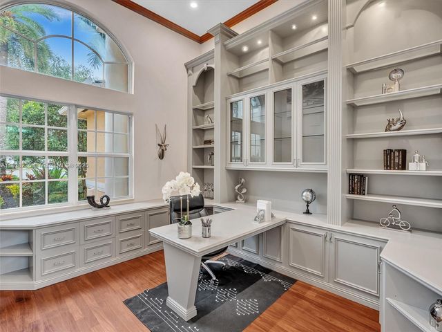 3849 Gulfstream Way, Davie, FL 33328