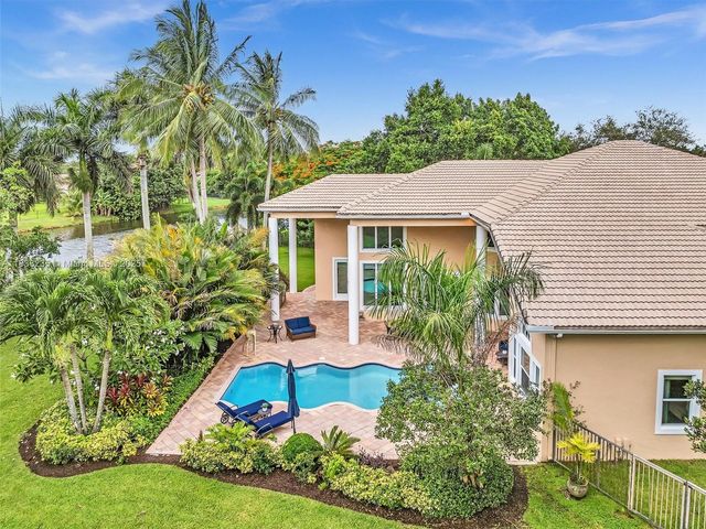 3849 Gulfstream Way, Davie, FL 33328