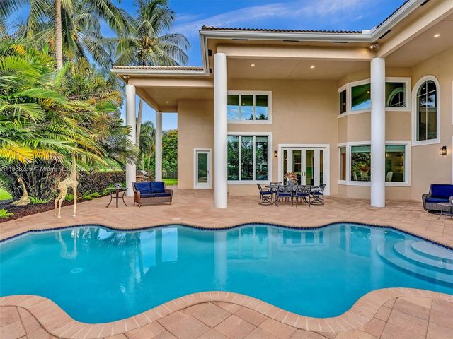 3849 Gulfstream Way, Davie, FL 33328