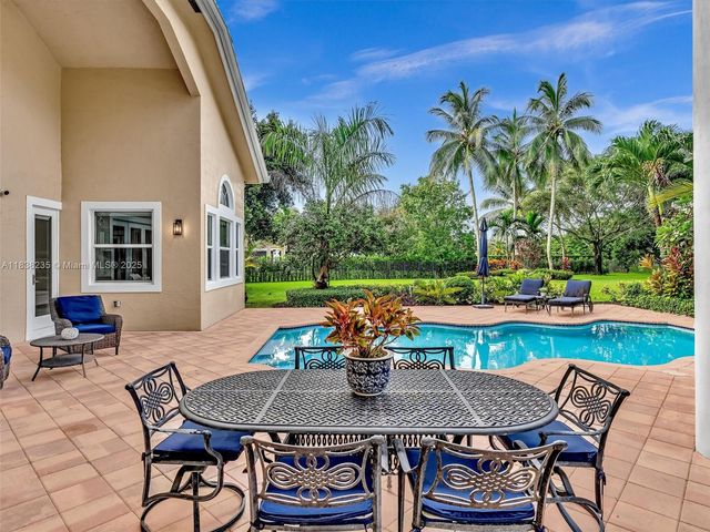 3849 Gulfstream Way, Davie, FL 33328