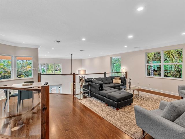 3849 Gulfstream Way, Davie, FL 33328