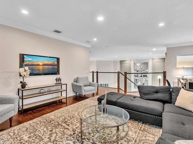 3849 Gulfstream Way, Davie, FL 33328