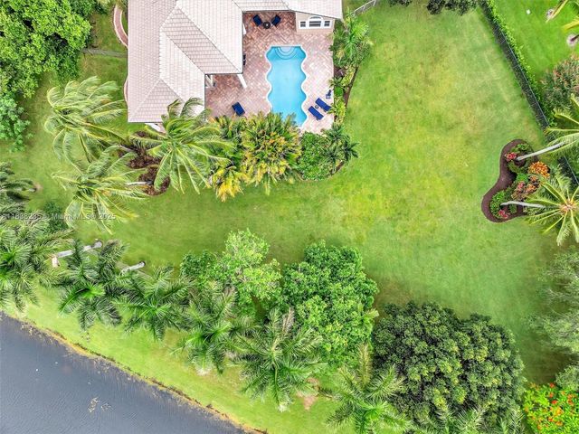 3849 Gulfstream Way, Davie, FL 33328