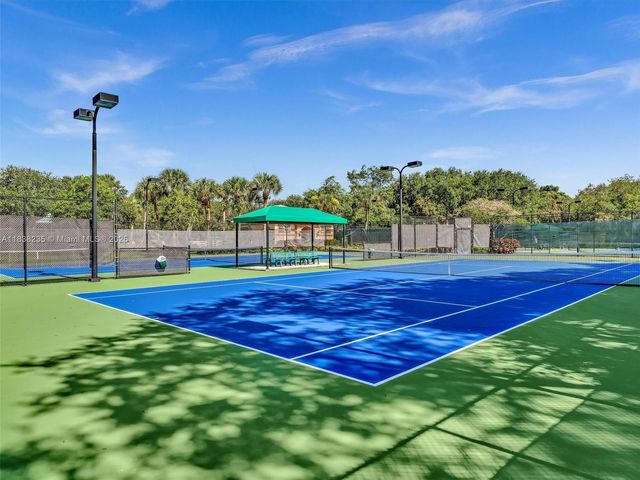 3849 Gulfstream Way, Davie, FL 33328
