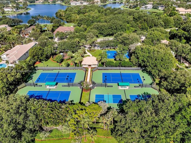 3849 Gulfstream Way, Davie, FL 33328