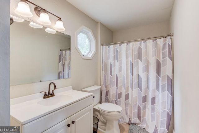 8515 Lake Drive, Snellville, GA 30039