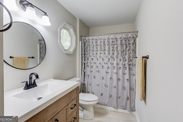 8515 Lake Drive, Snellville, GA 30039