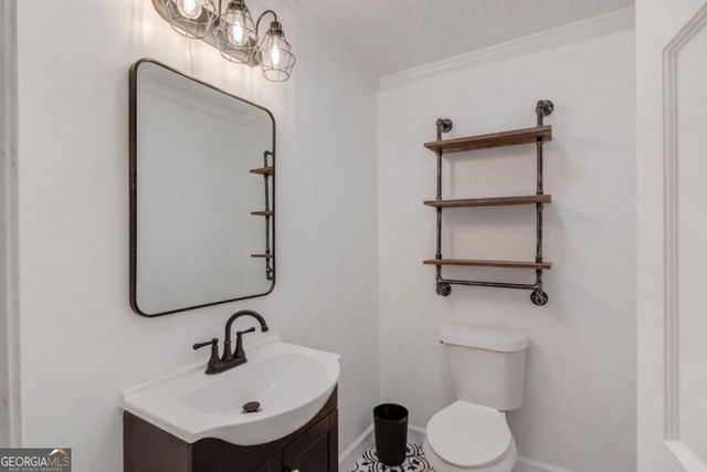 8515 Lake Drive, Snellville, GA 30039