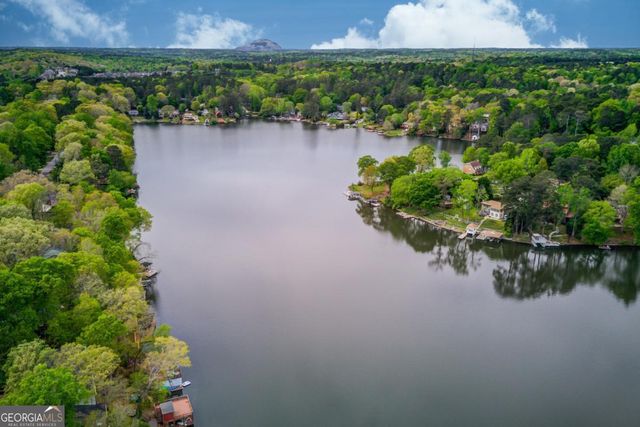 8515 Lake Drive, Snellville, GA 30039