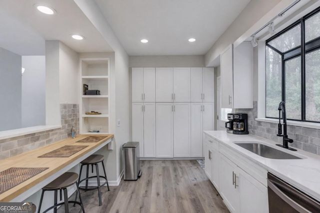 8515 Lake Drive, Snellville, GA 30039