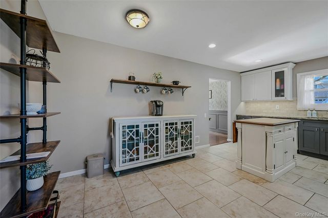 4 Park Road, Rocky Point, NY 11778