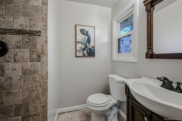 4 Park Road, Rocky Point, NY 11778