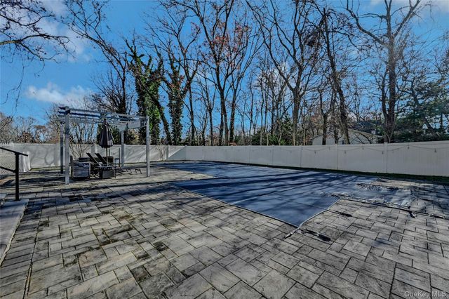 4 Park Road, Rocky Point, NY 11778